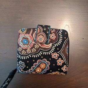 Vera Bradley retired Kensington wallet